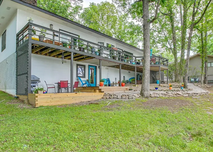 Scenic Studio On Lake Desoto W/ Patio!